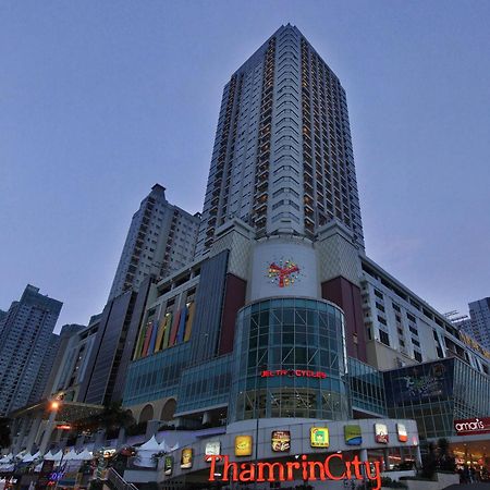 Amaris Hotel Thamrin City Giacarta Esterno foto