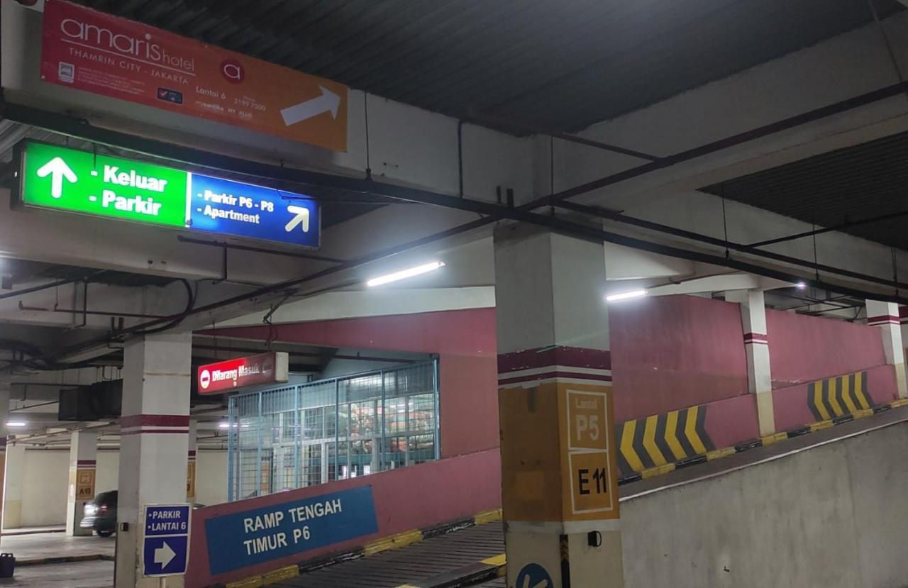 Amaris Hotel Thamrin City Giacarta Esterno foto