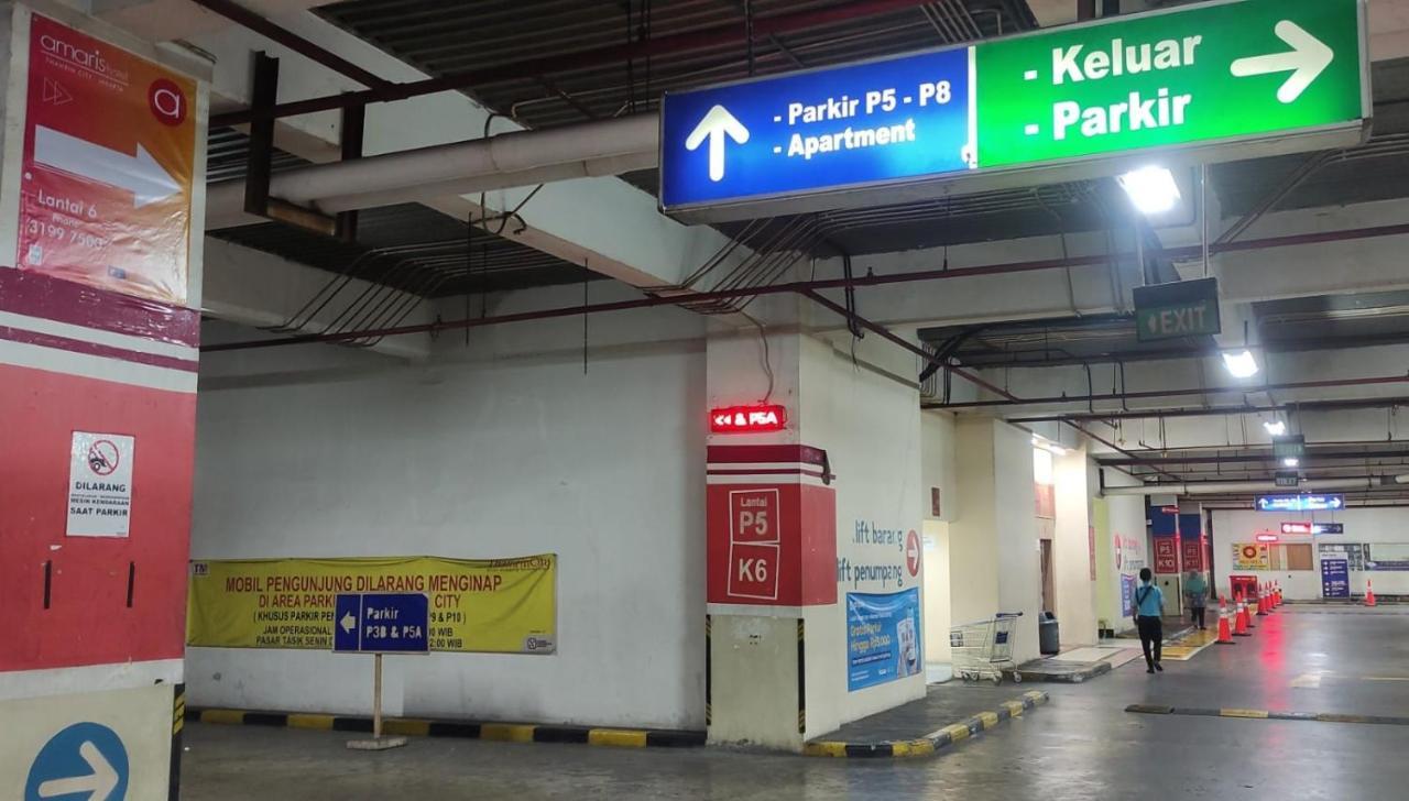 Amaris Hotel Thamrin City Giacarta Esterno foto