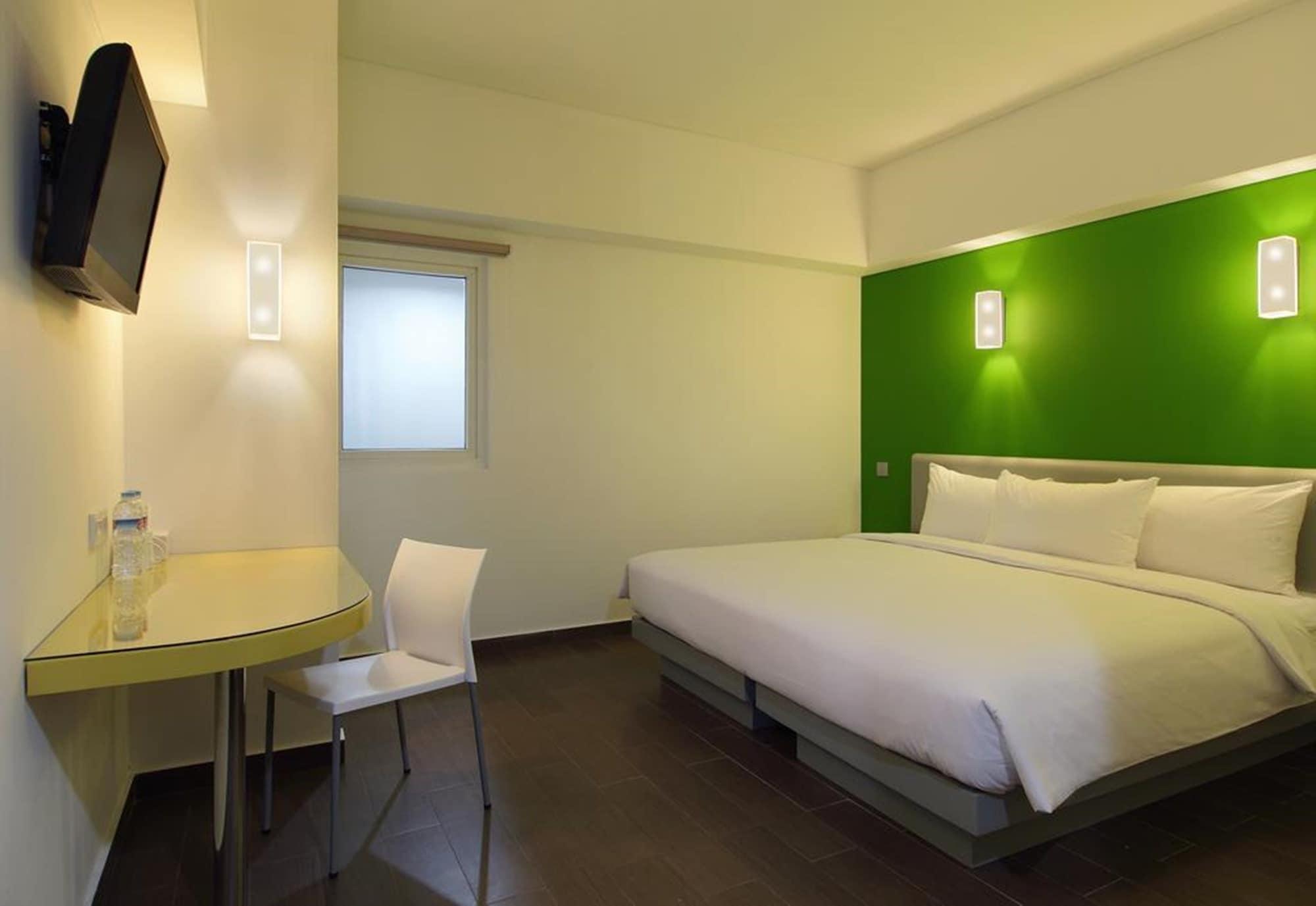 Amaris Hotel Thamrin City Giacarta Esterno foto