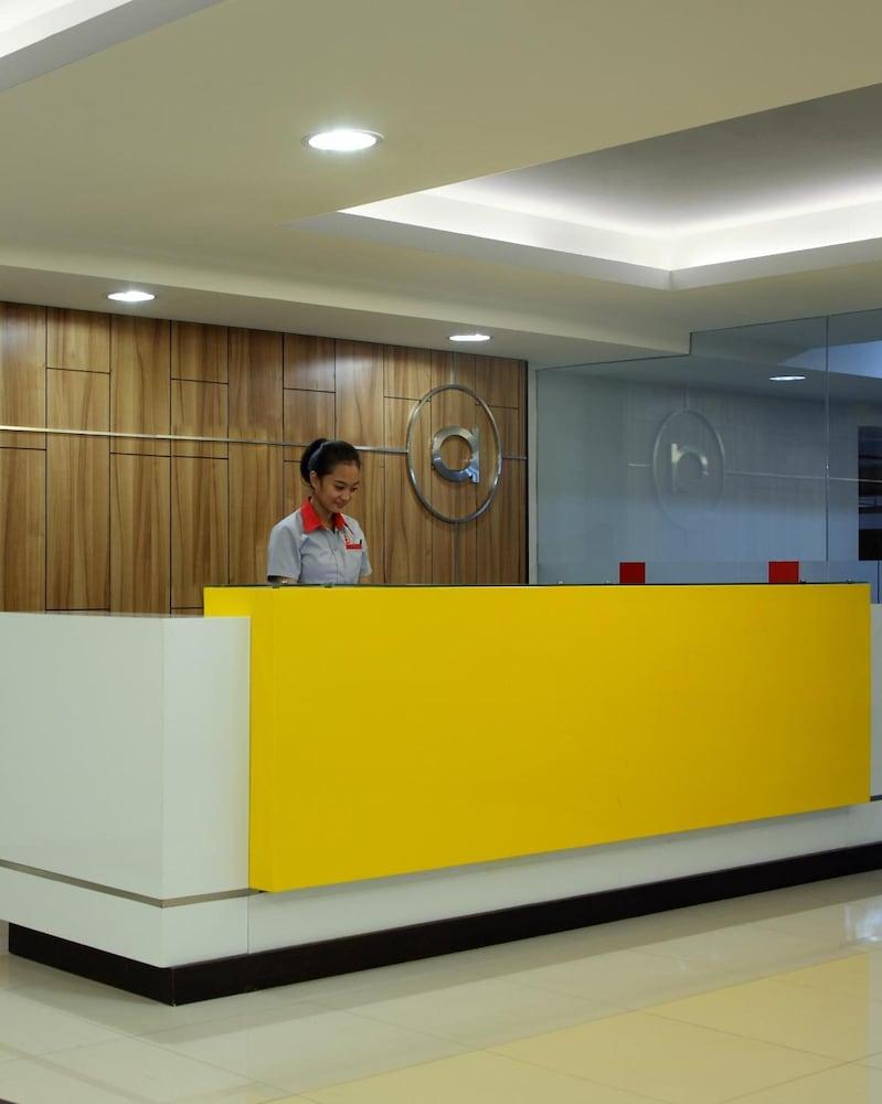 Amaris Hotel Thamrin City Giacarta Esterno foto
