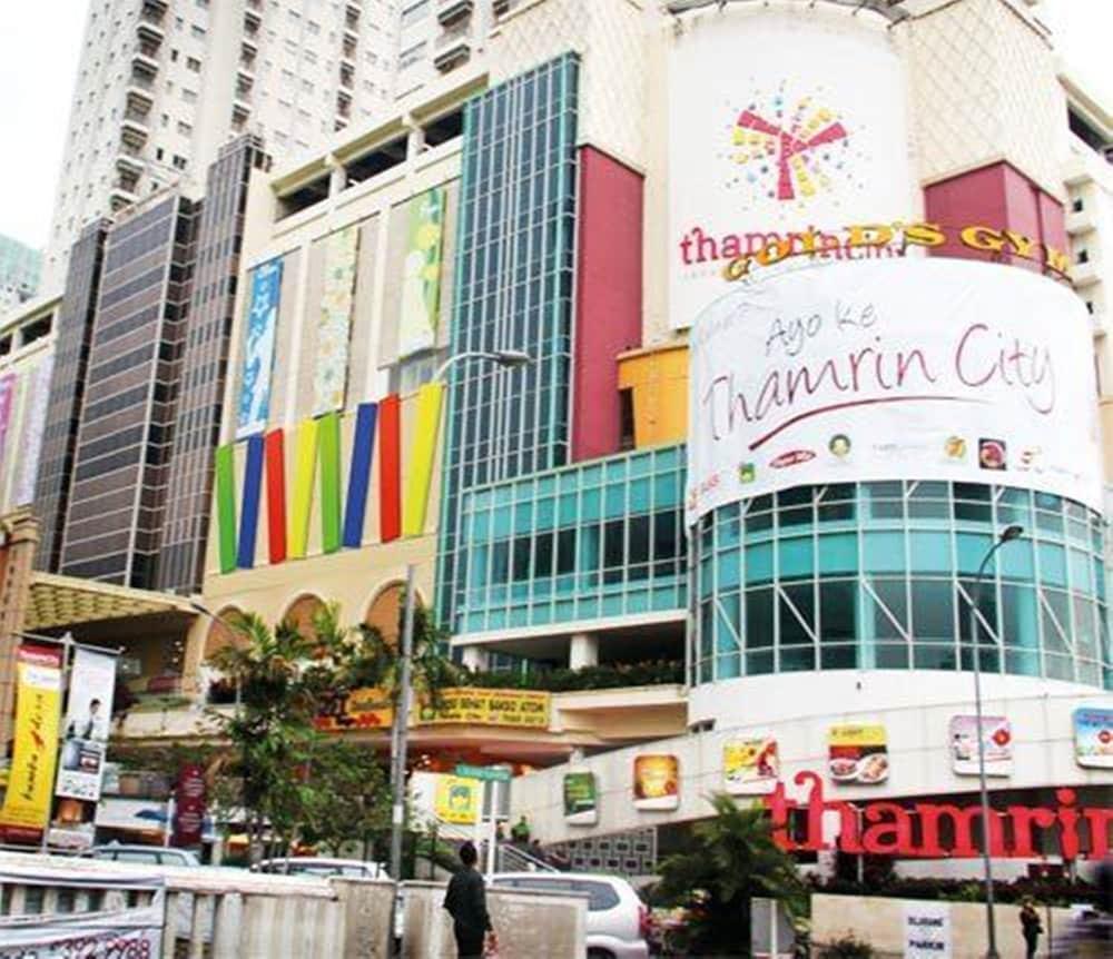 Amaris Hotel Thamrin City Giacarta Esterno foto