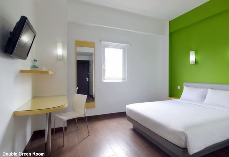Amaris Hotel Thamrin City Giacarta Esterno foto