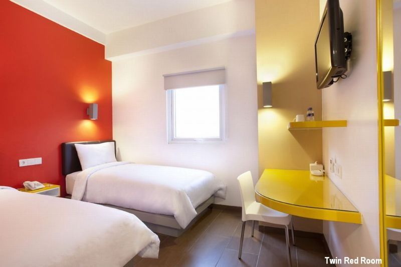 Amaris Hotel Thamrin City Giacarta Esterno foto