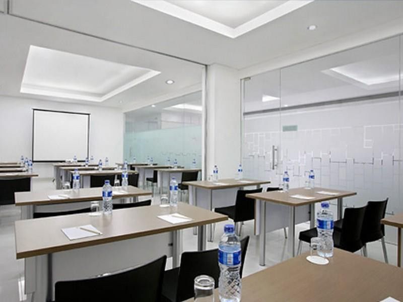 Amaris Hotel Thamrin City Giacarta Esterno foto