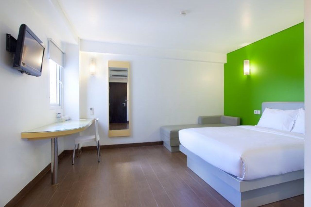 Amaris Hotel Thamrin City Giacarta Esterno foto