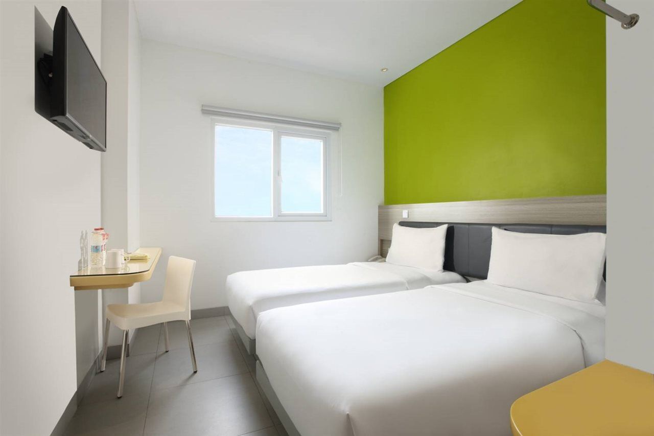 Amaris Hotel Thamrin City Giacarta Esterno foto